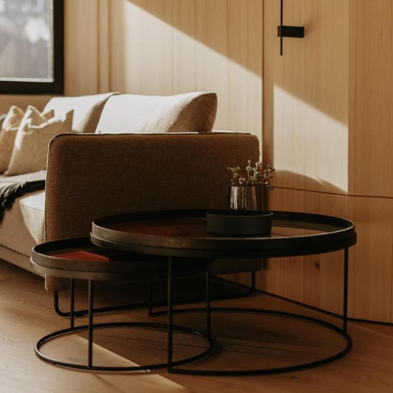 Toms View Premium Apartments - Deluxe Apartment - 12