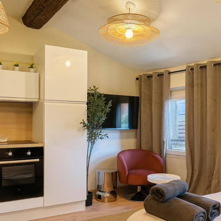 New - Appartement ou Studio Centre Ville Confort - Studio - 4