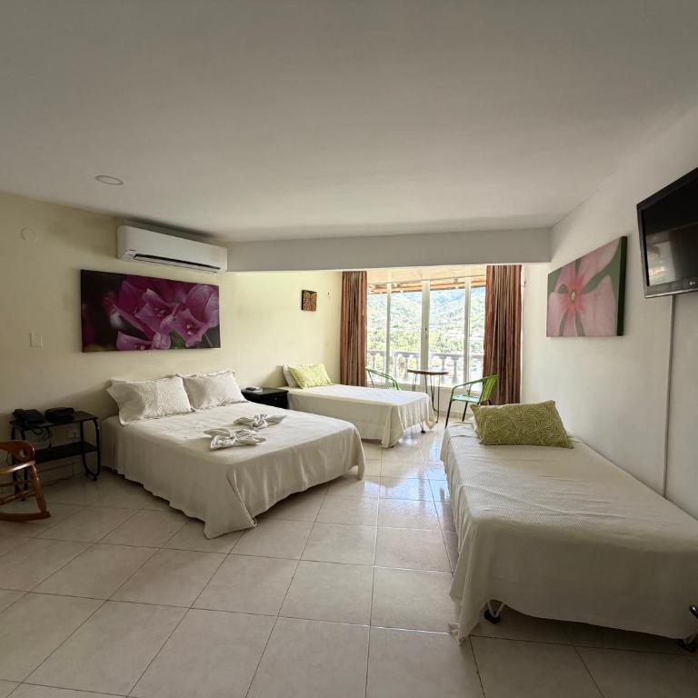 Hotel Bahia Taganga - Habitación Familiar - 4