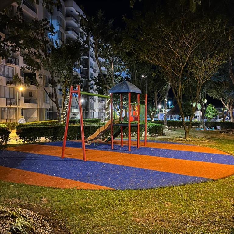 Extraordinario Apartamento para Vacaciones en Ricaurte Cund - Apartamento de 3 dormitorios - 32