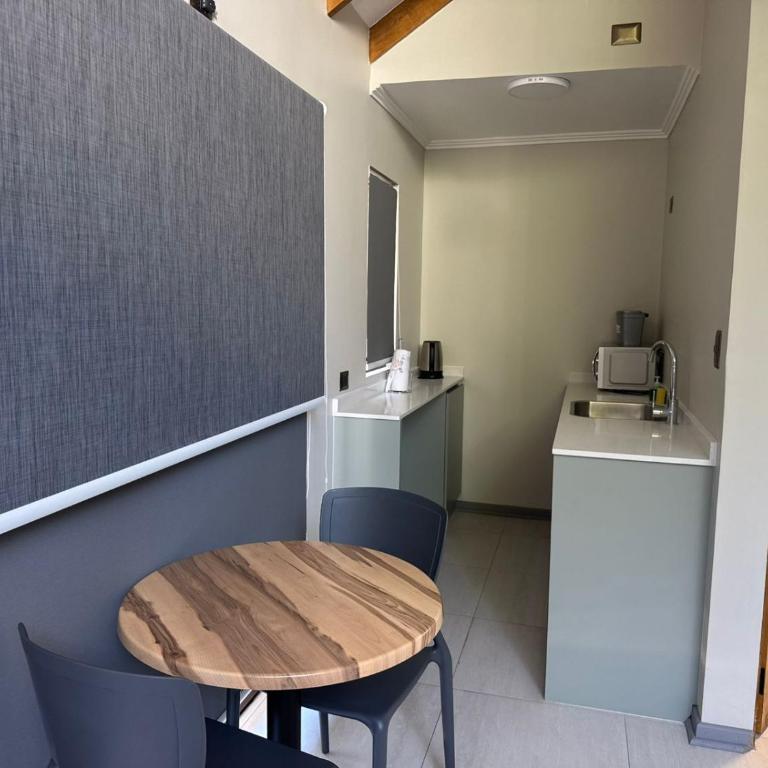 Hostal Mac - Double Room with Private Bathroom - 4