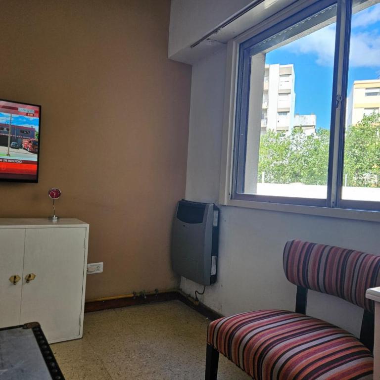 2 ambientes amplios en el centro - Two-Bedroom Apartment - 11
