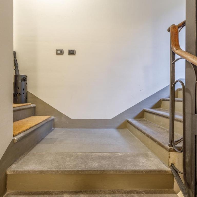 Inner Garden Retreat near Ghirlandina - Appartamento con 2 Camere da Letto e Balcone - 60