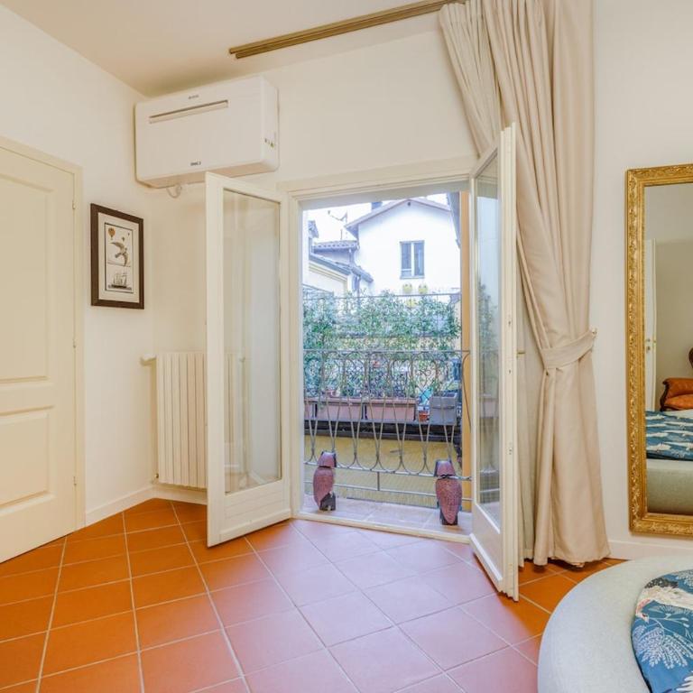 Inner Garden Retreat near Ghirlandina - Appartamento con 2 Camere da Letto e Balcone - 37