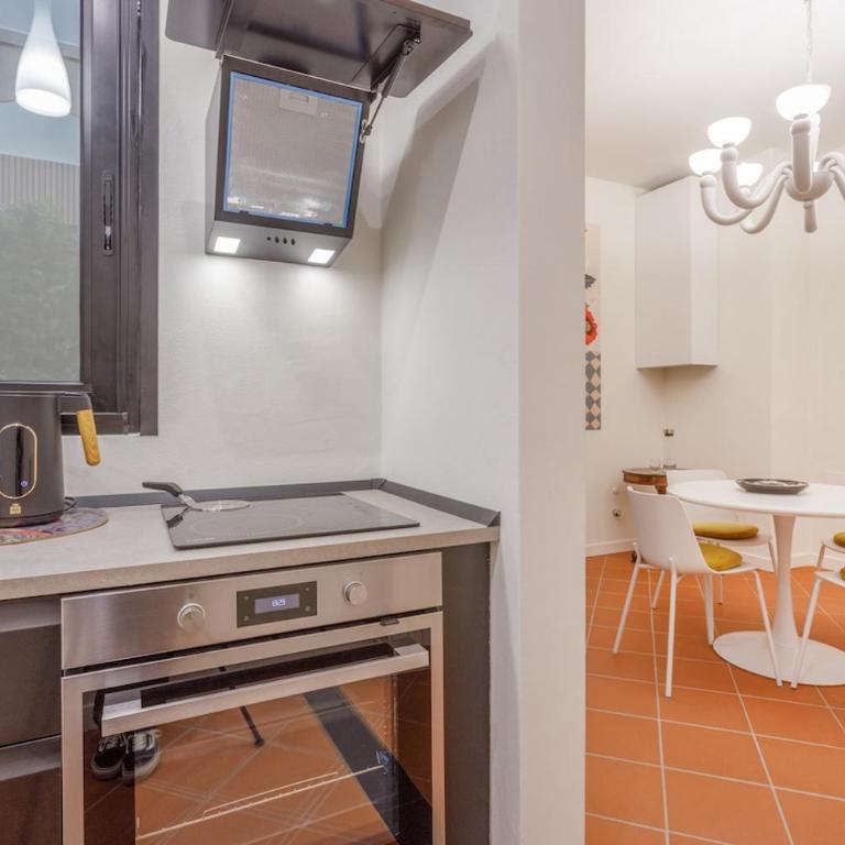 Inner Garden Retreat near Ghirlandina - Appartamento con 2 Camere da Letto e Balcone - 17