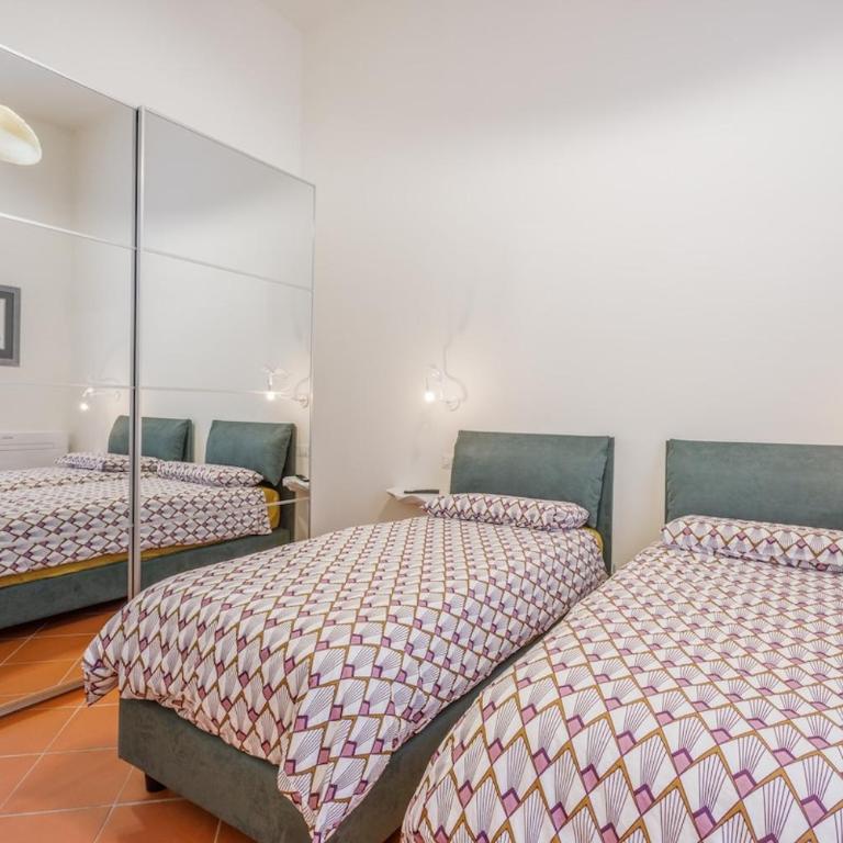 Inner Garden Retreat near Ghirlandina - Appartamento con 2 Camere da Letto e Balcone - 2
