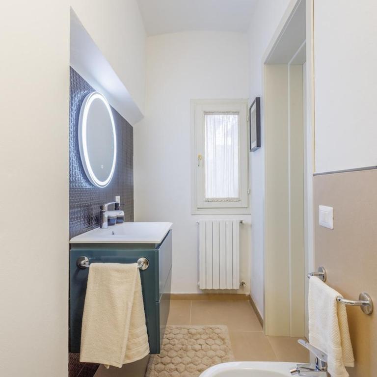 Inner Garden Retreat near Ghirlandina - Appartamento con 2 Camere da Letto e Balcone - 40