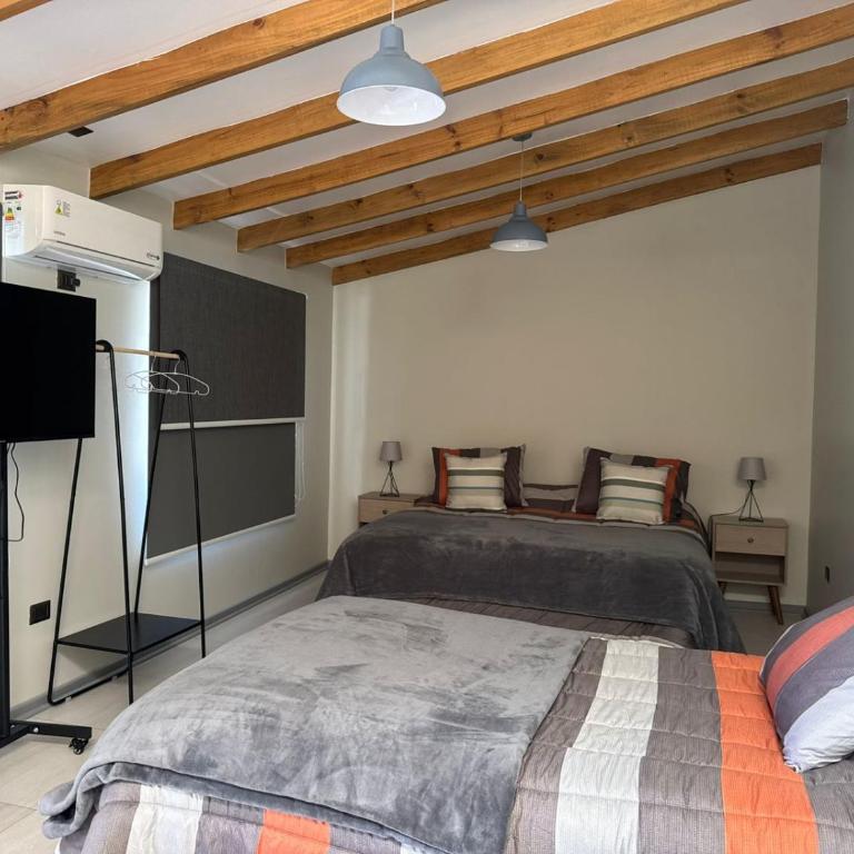 Hostal Mac - Family Room with Bathroom - 3