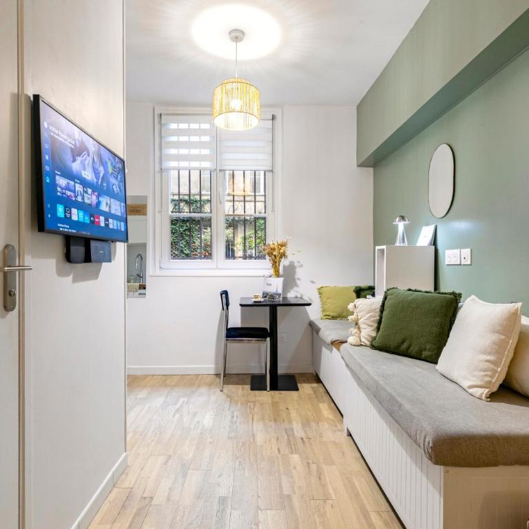 Design and Quiet studio on wooded courtyard ! - Studio Lit Queen-Size - 2