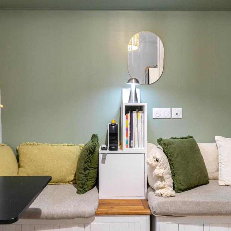 Design and Quiet studio on wooded courtyard ! - Studio Lit Queen-Size - 6