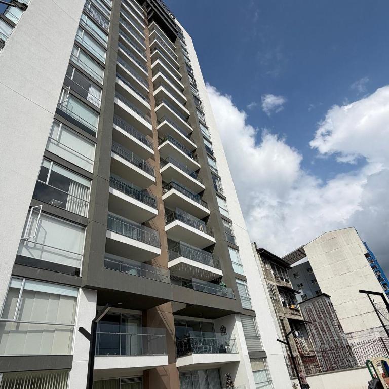 Amplio y Suntuoso - estrato 6 - Apartamento de 3 dormitorios - 34