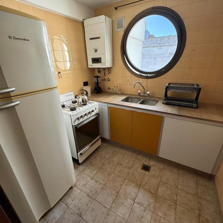 Luminoso departamento con pileta y solarium - Apartamento de 1 dormitorio - 7