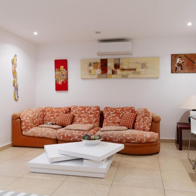 Studio indépendant en villa Calme, Jardins et Piscine à 5 min de la Mer - Chambre Double - 2
