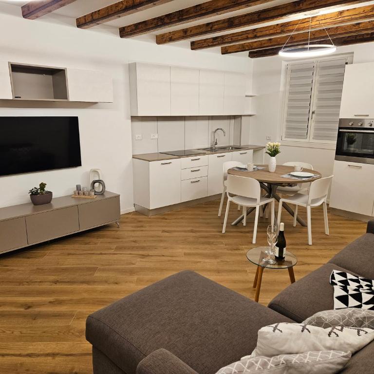 Teuta - Two-Bedroom Apartment - 3