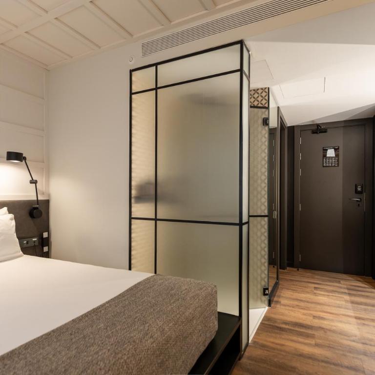 Yurbban Ramblas Boutique Hotel - Standard Double Room - 1