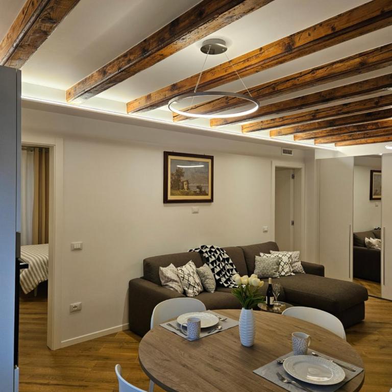 Teuta - Two-Bedroom Apartment - 7