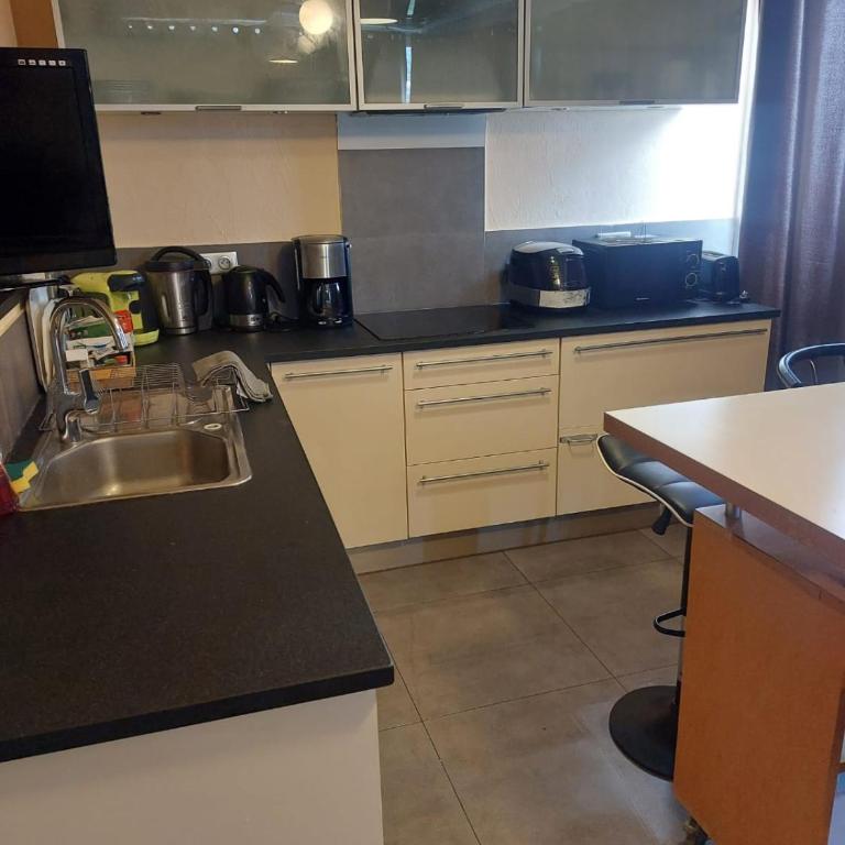 AJACCIO GRAND STUDIO CLIMATISÉ LOFT SPA VUE MER ET MONTAGNE 5 p - Appartement 2 Chambres - 3
