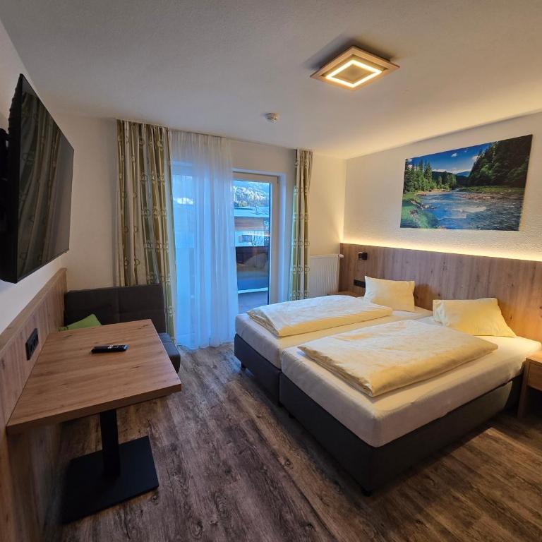 Wellness Pension Hollaus - Dreibettzimmer - 2