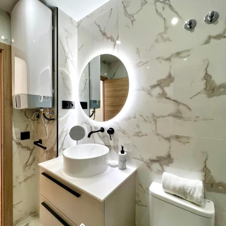 MyHouseSpain - Piso amplio y moderno con terraza - Apartment - 23
