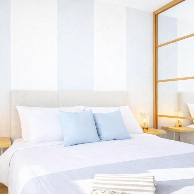 Bay Two Beach Apartment - Two-Bedroom Apartment - 16