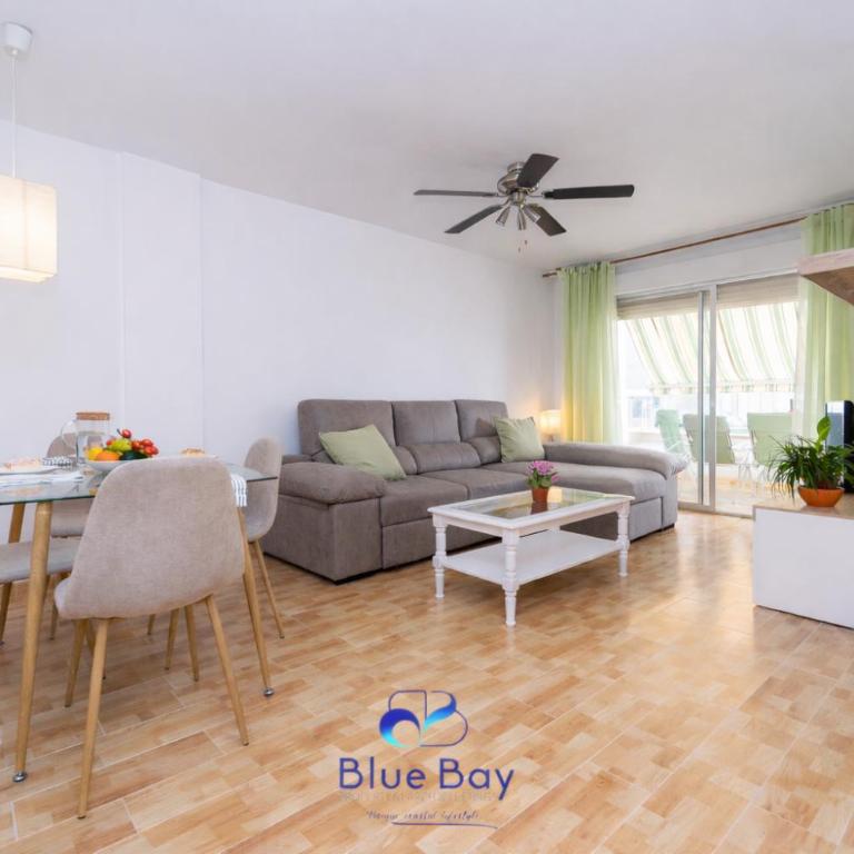 Bay Two Beach Apartment - Two-Bedroom Apartment - 6