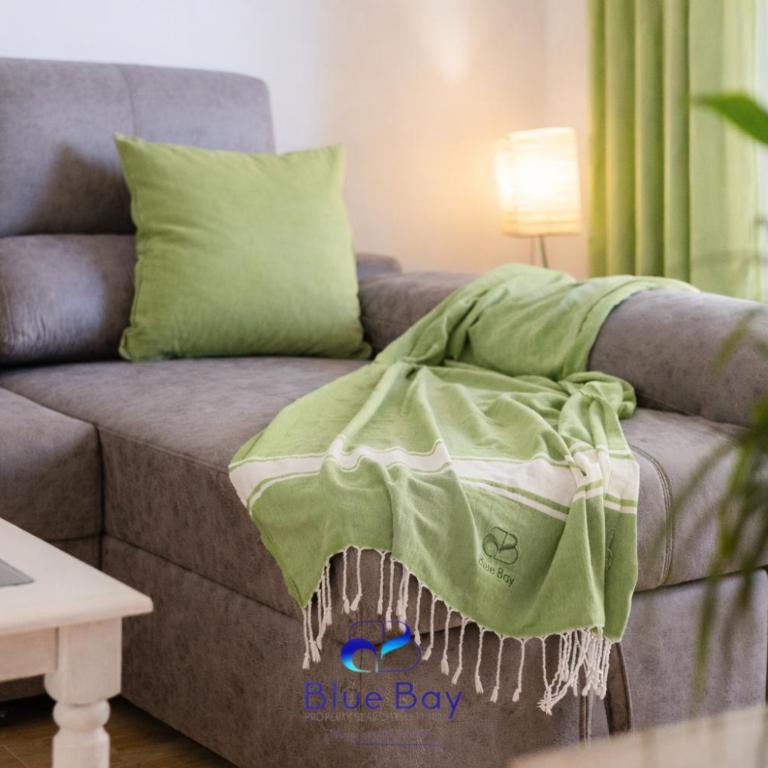 Bay Two Beach Apartment - Two-Bedroom Apartment - 5