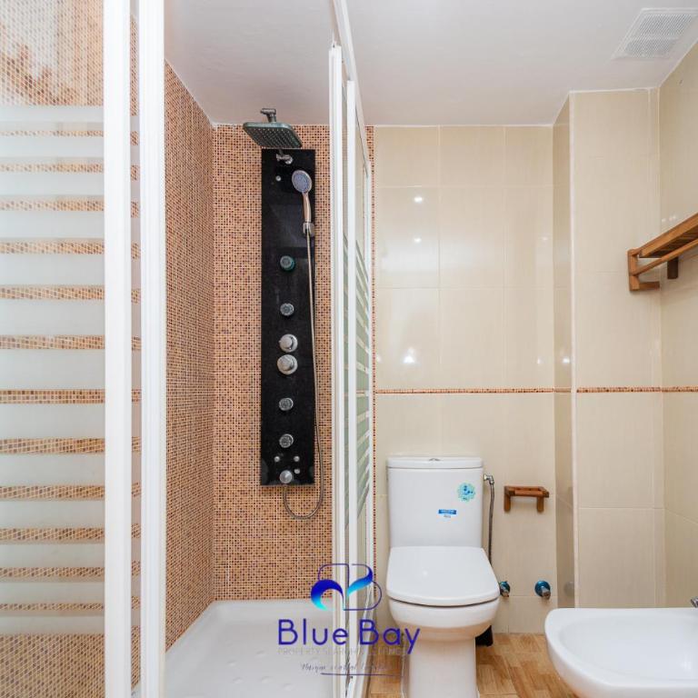 Bay Two Beach Apartment - Two-Bedroom Apartment - 18