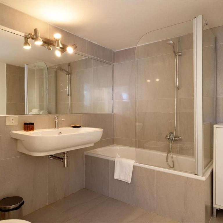 Bright and Spacious Arno View Apartment - Appartamento con 2 Camere da Letto - 12