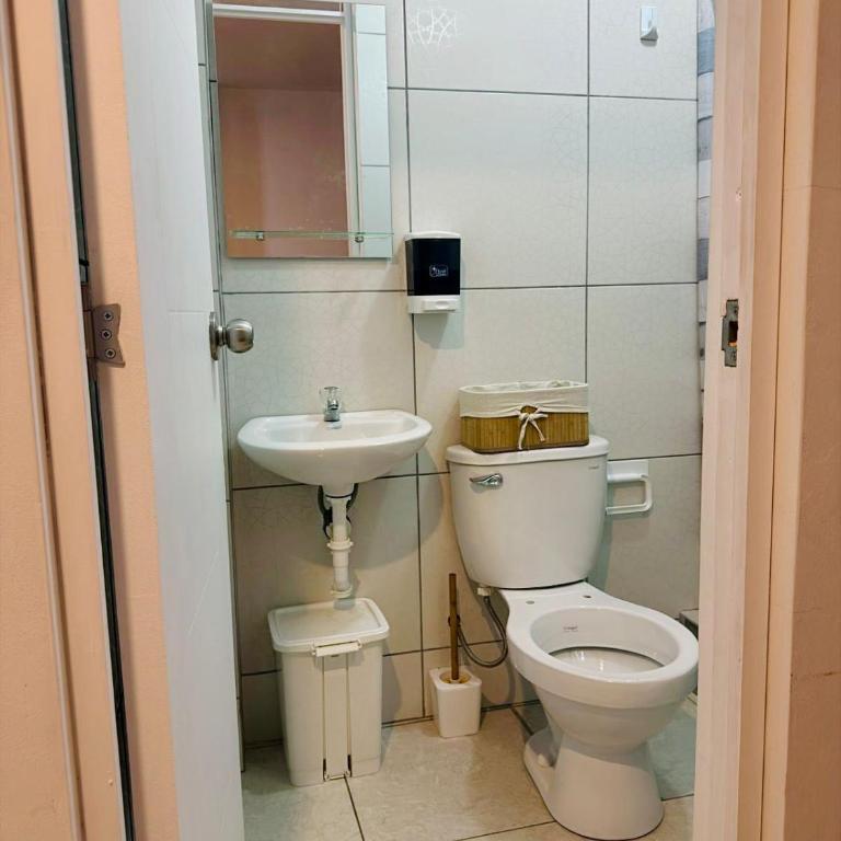 Comfortable House - Three-Bedroom House - 41