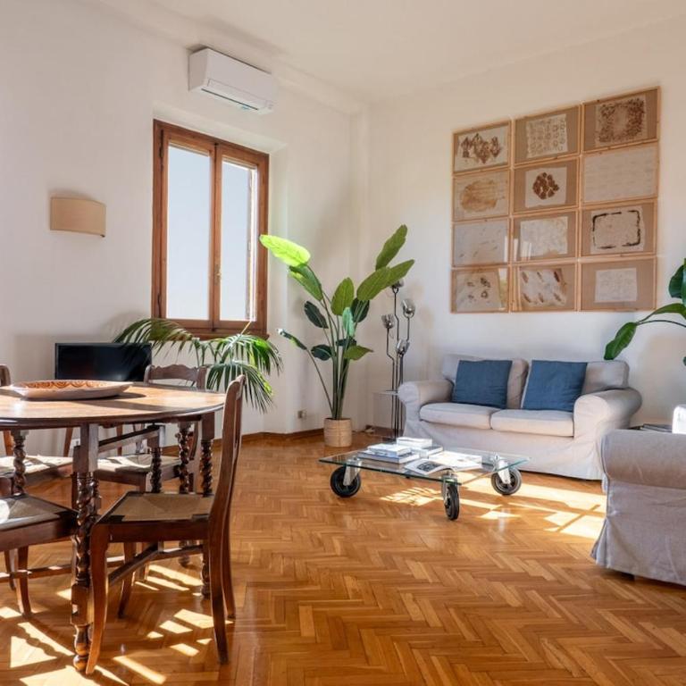 Bright and Spacious Arno View Apartment - Appartamento con 2 Camere da Letto - 29