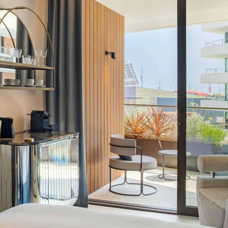 SLS Barcelona - Delight King Room - 10