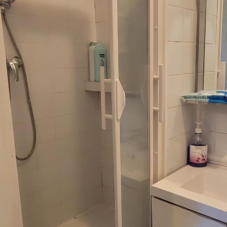 Cozy studio with a view of the Eiffel Tower - Appartement 1 Chambre - 9