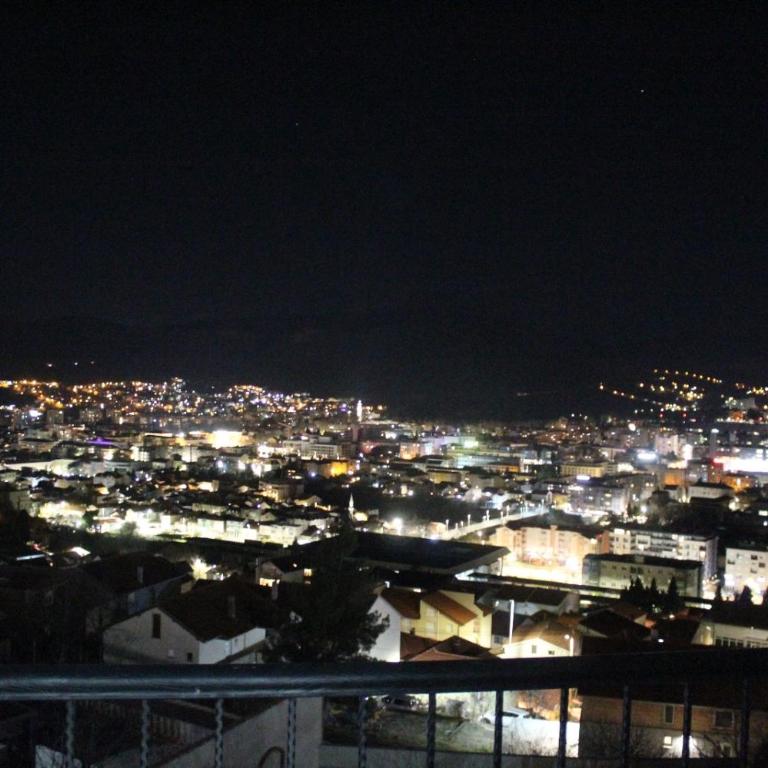 Horizont 3-Bedroom Apartment with City View & Private Parking - Three-Bedroom Apartment - 21
