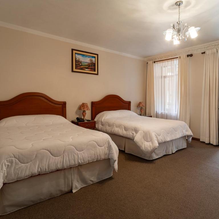 Hotel Independencia - Superior Twin Room - 1