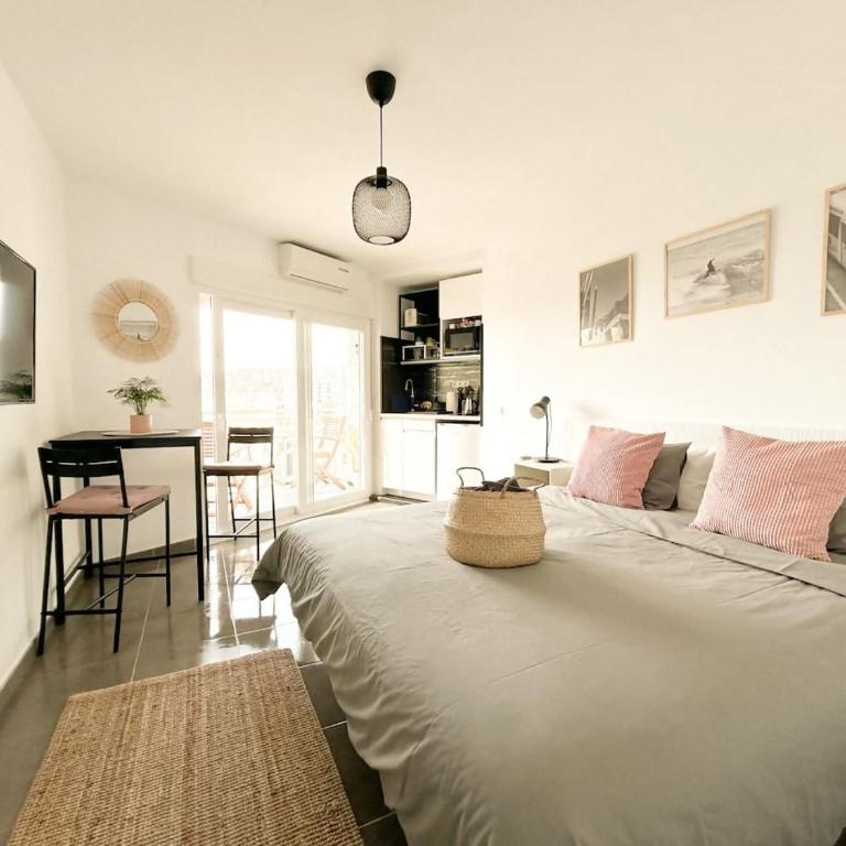 Vistas al mar a 1 min de playa con parkig gratis - Apartamento Estudio con vistas al mar - 2