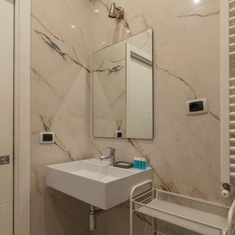 GuestHost - Charming Sallustiano Guest House - Camera Matrimoniale - 20