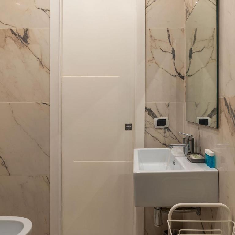 GuestHost - Charming Sallustiano Guest House - Camera Matrimoniale - 16