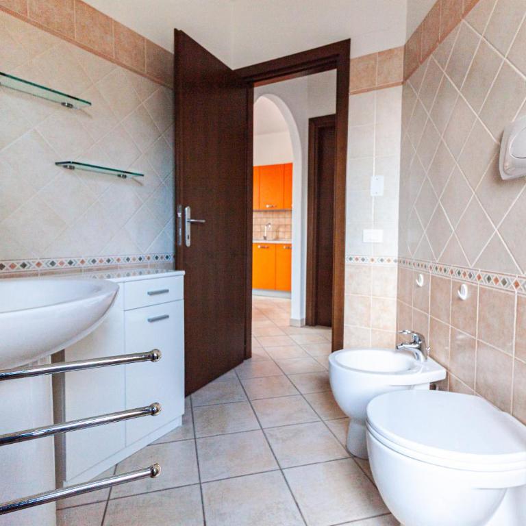 Comodità di una recente costruzione con posto auto - Apartment - 14
