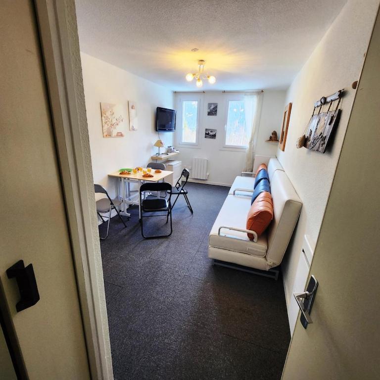 Studio pratique en RdC, au calme, avec vue - Appartement 1 Chambre - 2