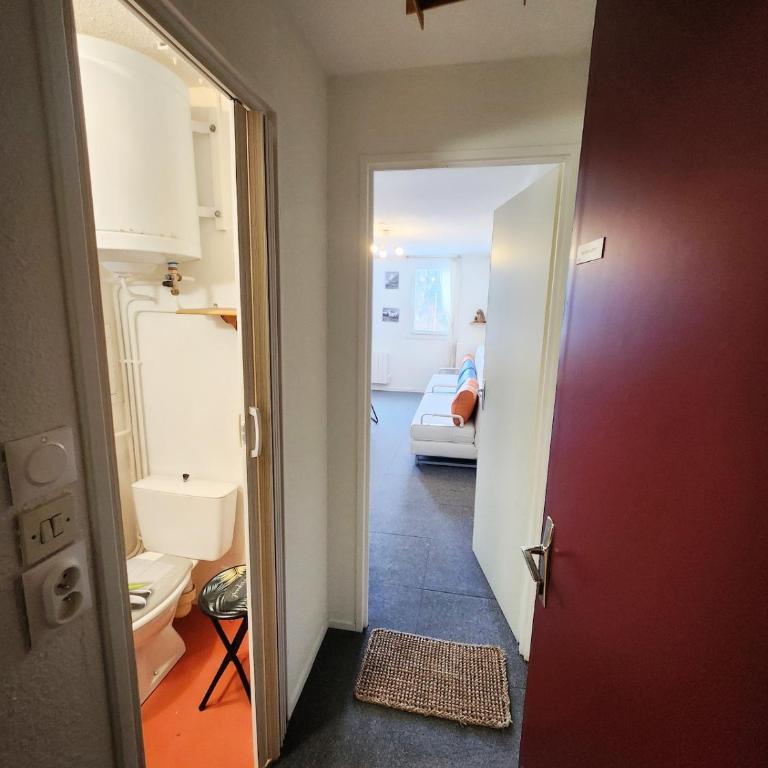 Studio pratique en RdC, au calme, avec vue - Appartement 1 Chambre - 3