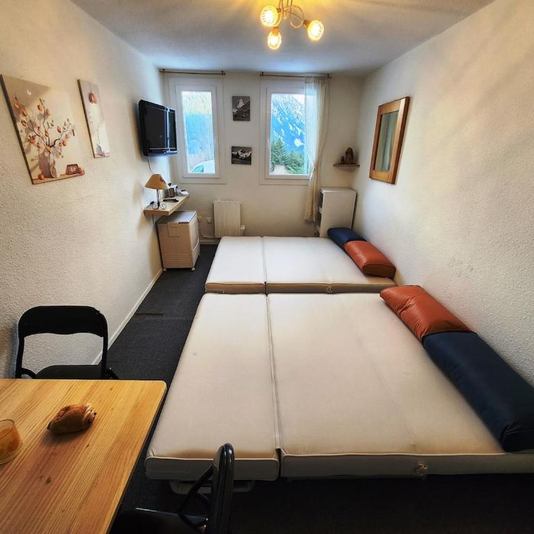 Studio pratique en RdC, au calme, avec vue - Appartement 1 Chambre - 5