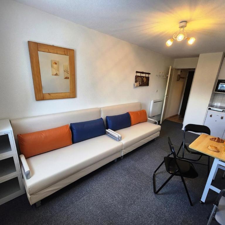Studio pratique en RdC, au calme, avec vue - Appartement 1 Chambre - 6