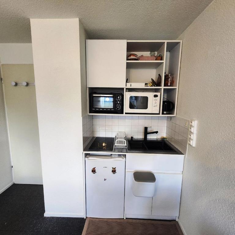 Studio pratique en RdC, au calme, avec vue - Appartement 1 Chambre - 7