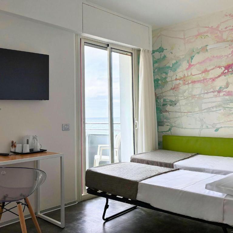 Hotel Rex - Fronte mare Riccione - Luxury Quadruple Room - 6