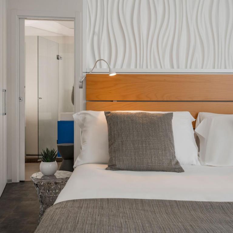 Hotel Rex - Fronte mare Riccione - Luxury Quadruple Room - 8