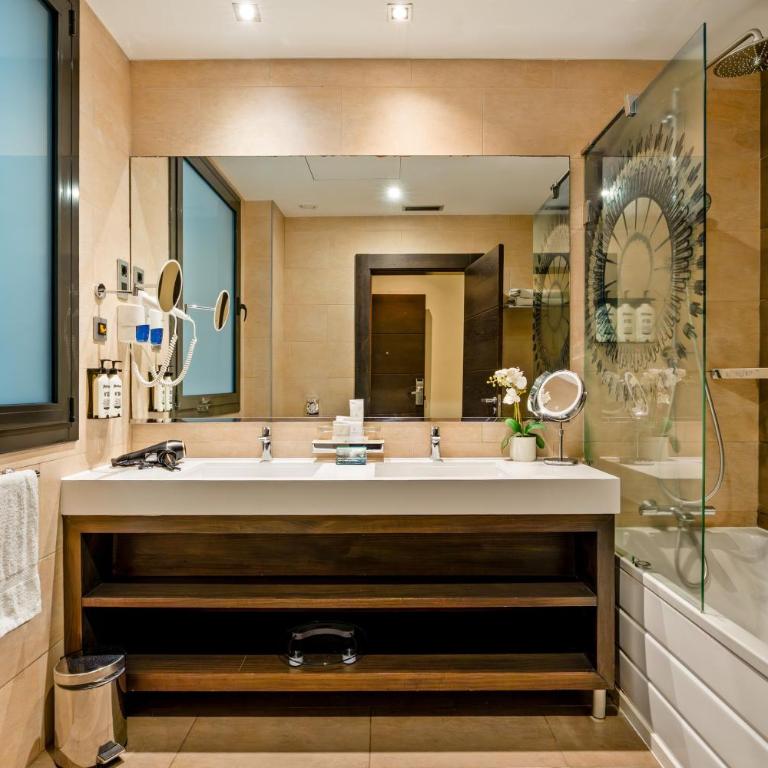 Hotel Indigo Barcelona - Plaza Catalunya 4Sup by IHG - Executive Queen Room - Non-Smoking - 4