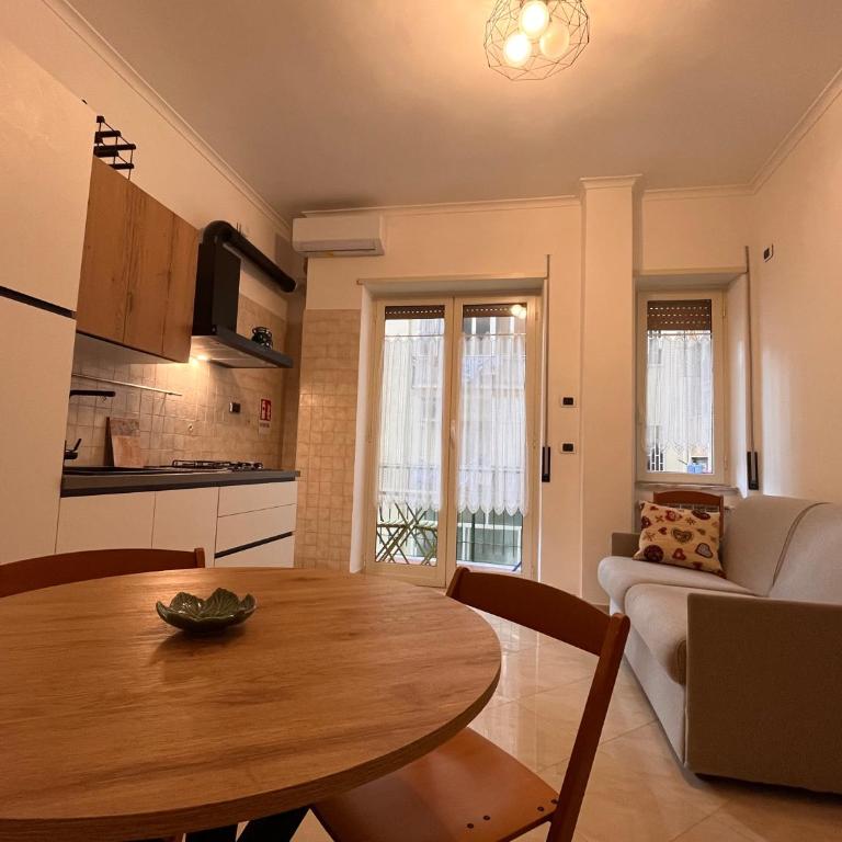 Appartamento Vomero "a casa di Enzo" - Appartamento con 1 Camera da Letto - 15