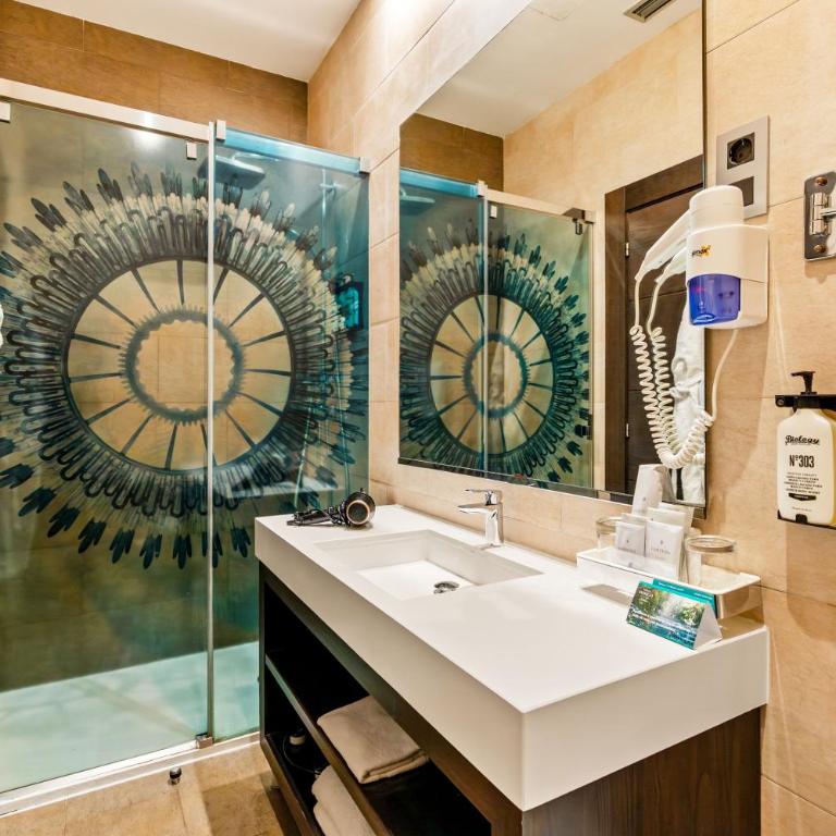 Hotel Indigo Barcelona - Plaza Catalunya 4Sup by IHG - Premium Room - 3