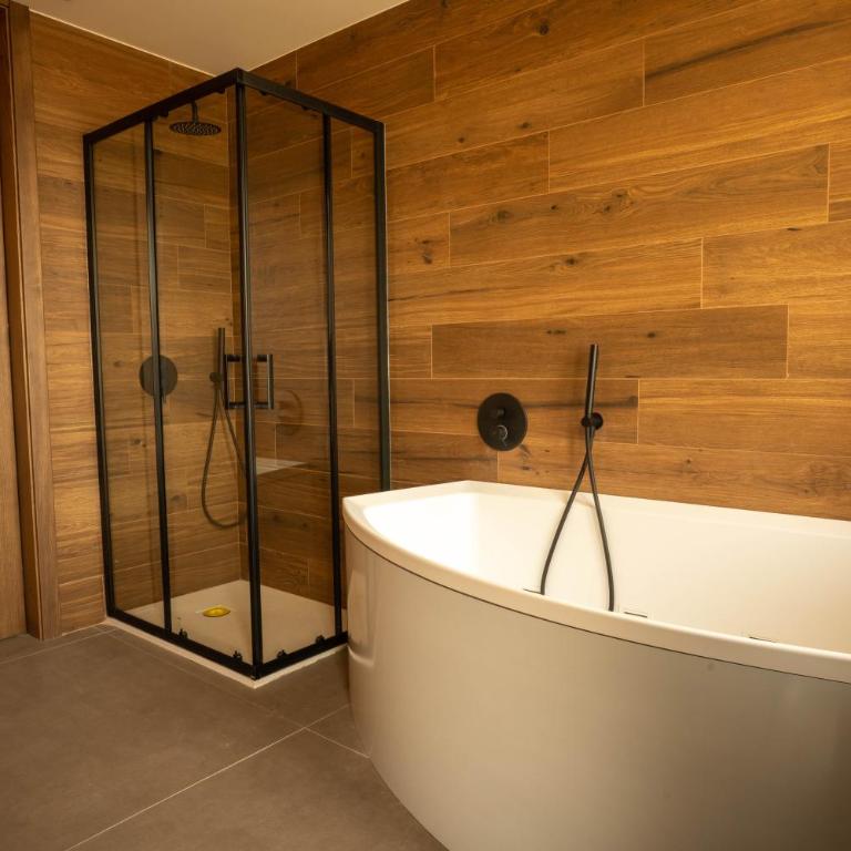 Sicilias - One-Bedroom Apartment - 2