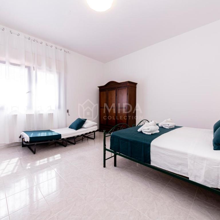 Villa Armonia - Three-Bedroom Villa - 8